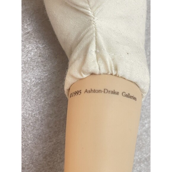 1995 Ashton-Drake Galleries Porcelain Baby Boy Doll by Dianna Effner #3103FE - Picture 7 of 10